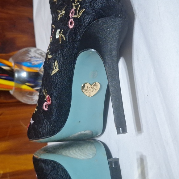 Besty Johnson Ankle Boots - Picture 10 of 15